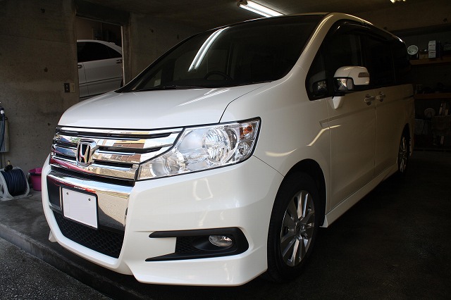 フィットシャトルにガラスコーティング(スタンダード)