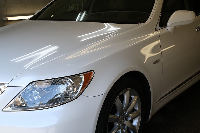 レクサスＬＳに水垢除去＆ガラスコーティング(スタンダード)