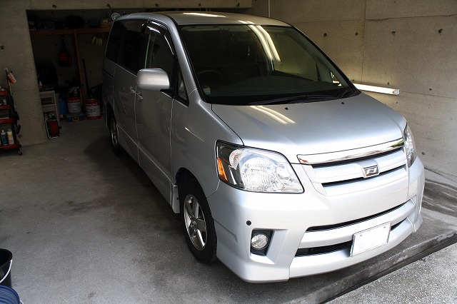 ステップワゴンにガラスコーティング(プレミアム)