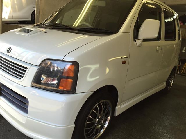 ワゴンRにガラスコーティング(スタンダード)