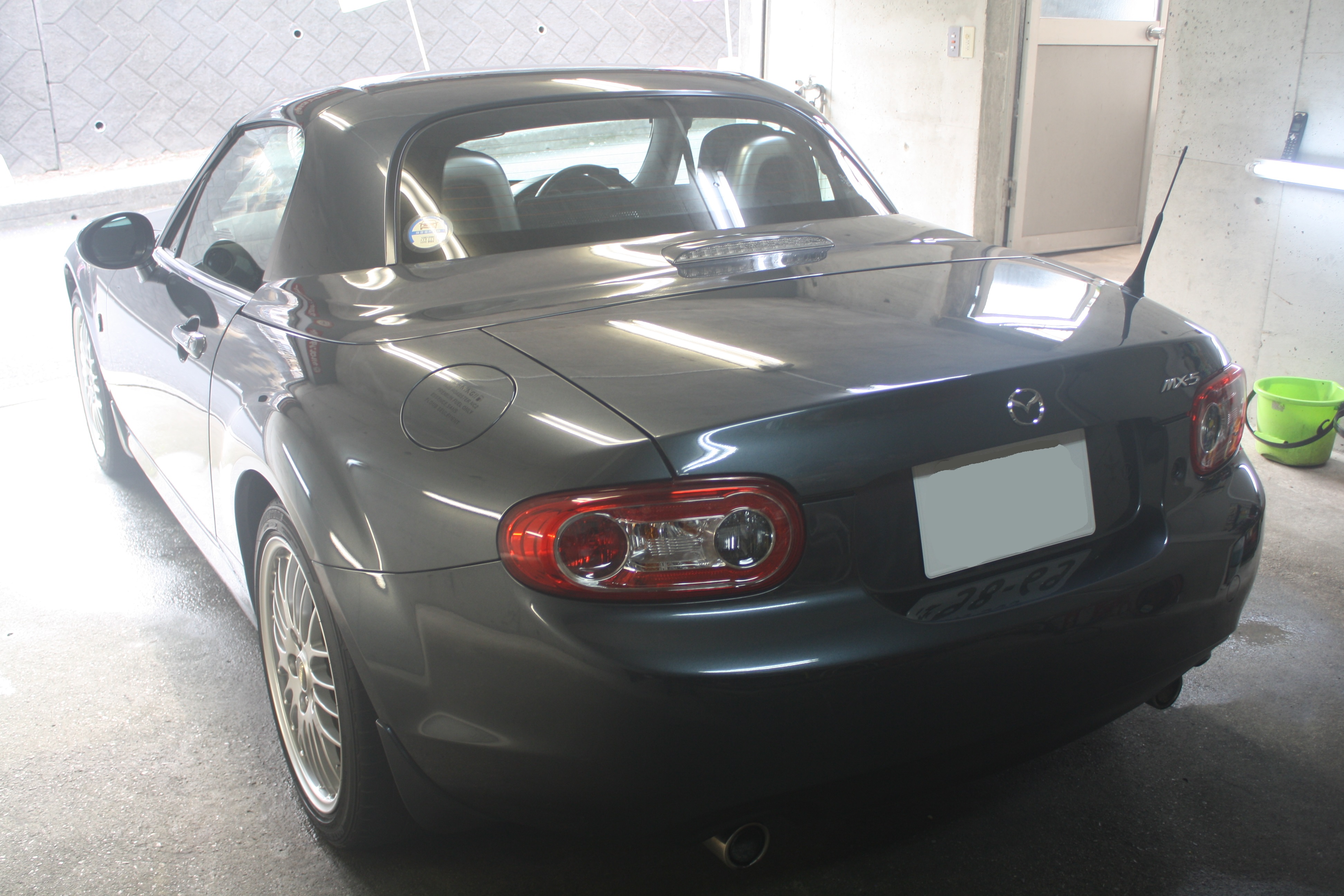 ロードスターにガラスコーティングプレミアム